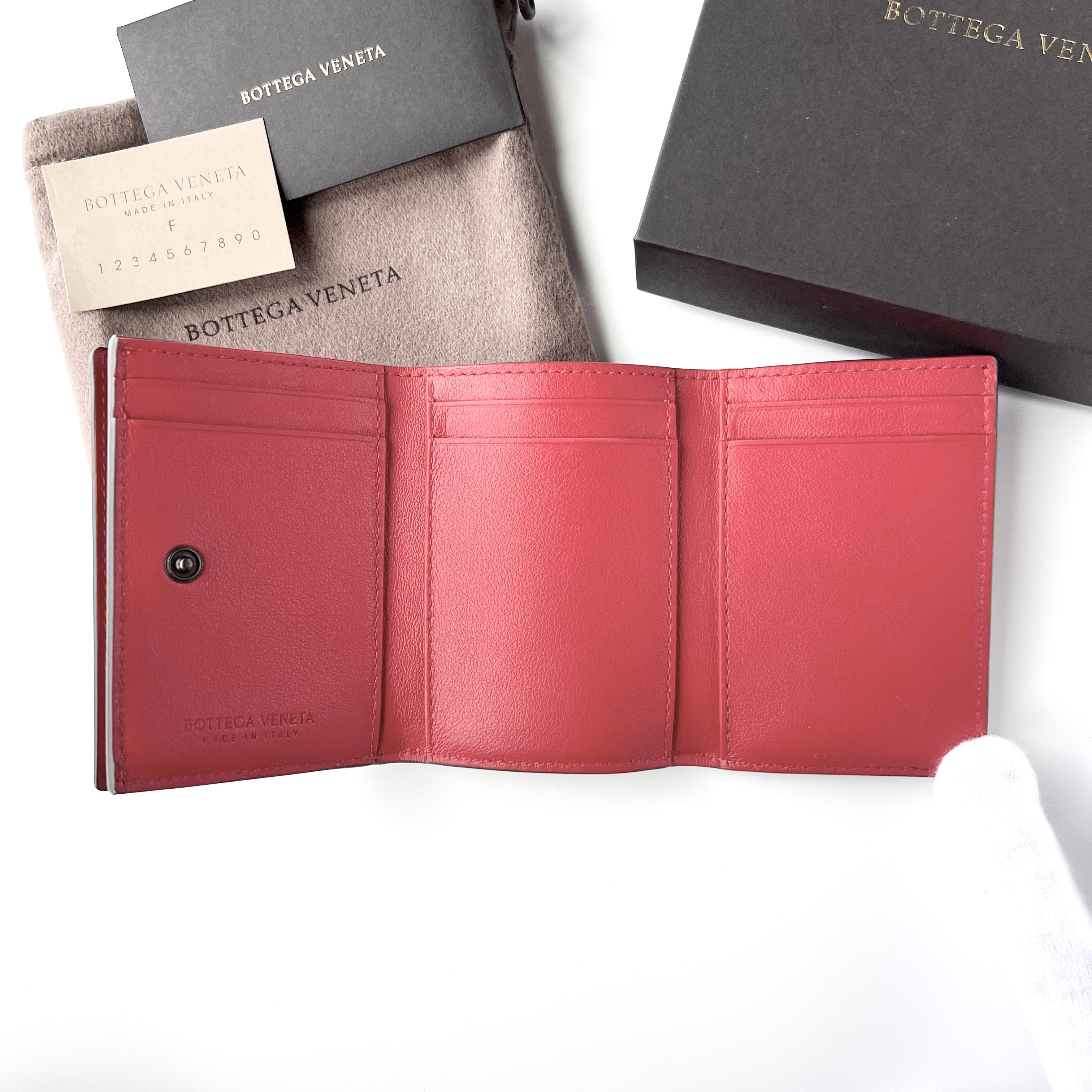 美品 BOTTEGA VENETA 二つ折り財布 アイヤーズ ピンク系 126 | www