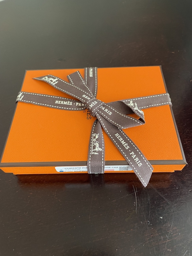 【Hermes】入手困難 ポップHペンダントBlue Sature+Rose Gold Hermes】入手困難 ポップHペンダントBlue Sature+Rose Gold