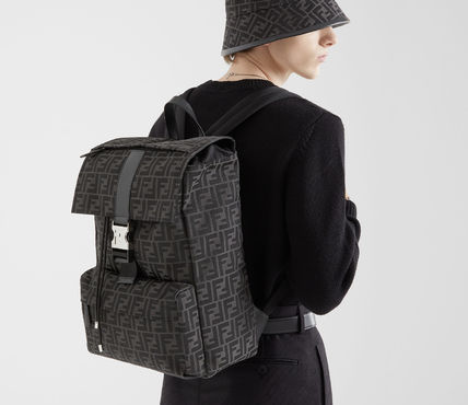 FENDI(フェンディ) バックパック・リュック(メンズ) - 海外通販のBUYMA