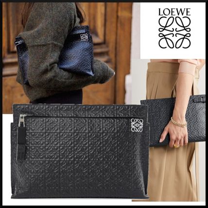T,Pouch LOEWE x バッグ・カバン(レディース) - 海外通販のBUYMA