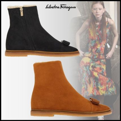 リボン FERRAGAMO(フェラガモ) ブーツ(レディース) - 海外通販のBUYMA