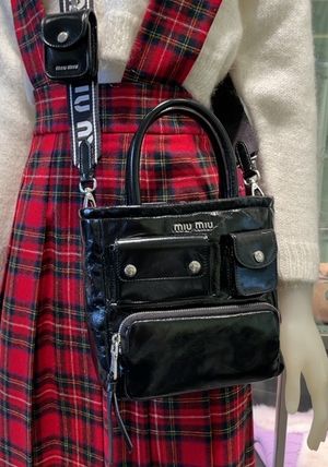 MiuMiu(ミュウミュウ) ショルダーバッグ・ポシェット(レディース