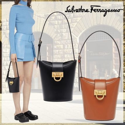 バケツ型 バッグ Salvatore Ferragamo(サルヴァトーレフェラガモ ...