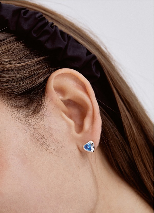 TATIANA☆[SILVER925] Twinkle Heart Cubic Earring (TATIANA