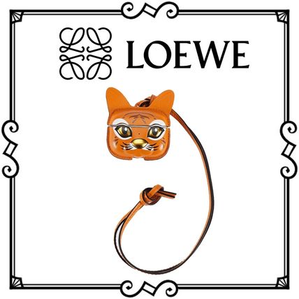 airpods ケース LOEWE(ロエベ) レディース - 海外通販のBUYMA