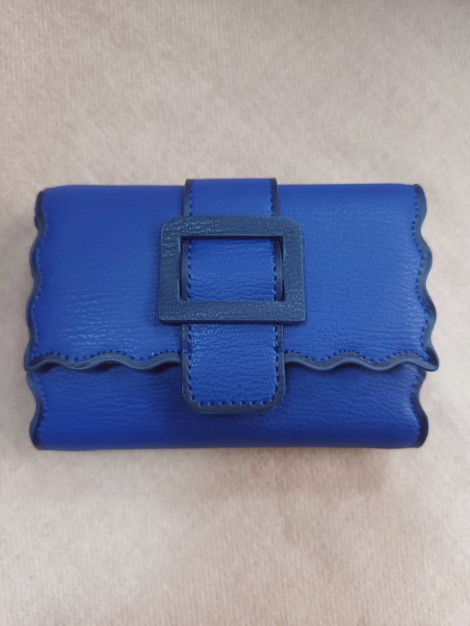 CHARLES&KEITH Waverly Scallop-Trim Wallet ウォレット/送料込 CHARLES&KEITH Waverly Scallop-Trim Wallet ウォレット/送料込