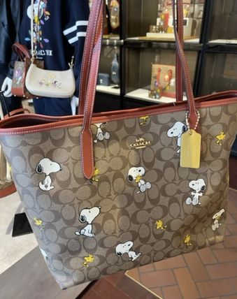 A4サイズ収納可 Coach x トートバッグ(レディース) - 海外通販のBUYMA