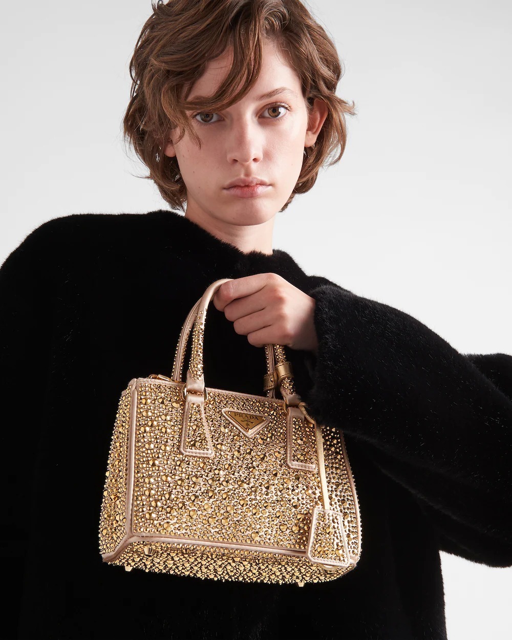 【希少】PRADA◆ラインストーン サテン ミニバッグ ストラップ付 Prada ラインストーン サテンミニバッグ | ブラック | FARFETCH JP