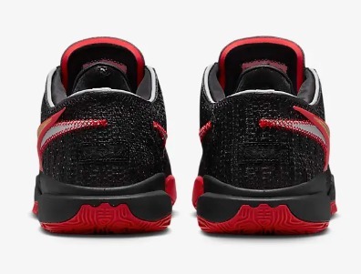 最新バスケシューズ話題沸騰中 LeBron XX \"Trinity\"☆お早めに！