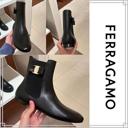 リボン FERRAGAMO(フェラガモ) ブーツ(レディース) - 海外通販のBUYMA