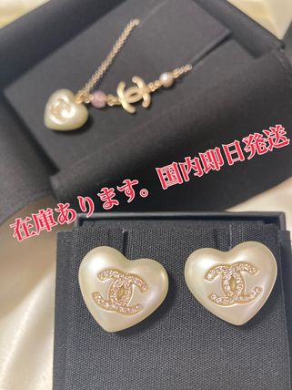 ハート ピアス CHANEL(シャネル) - 海外通販のBUYMA