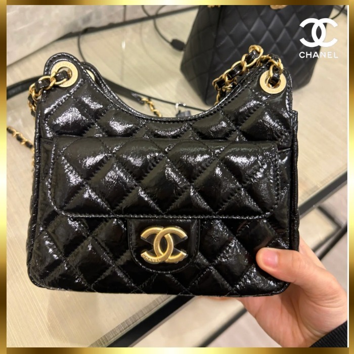 便利で実用的♪【CHANEL】スモール ホーボー バッグミニバック