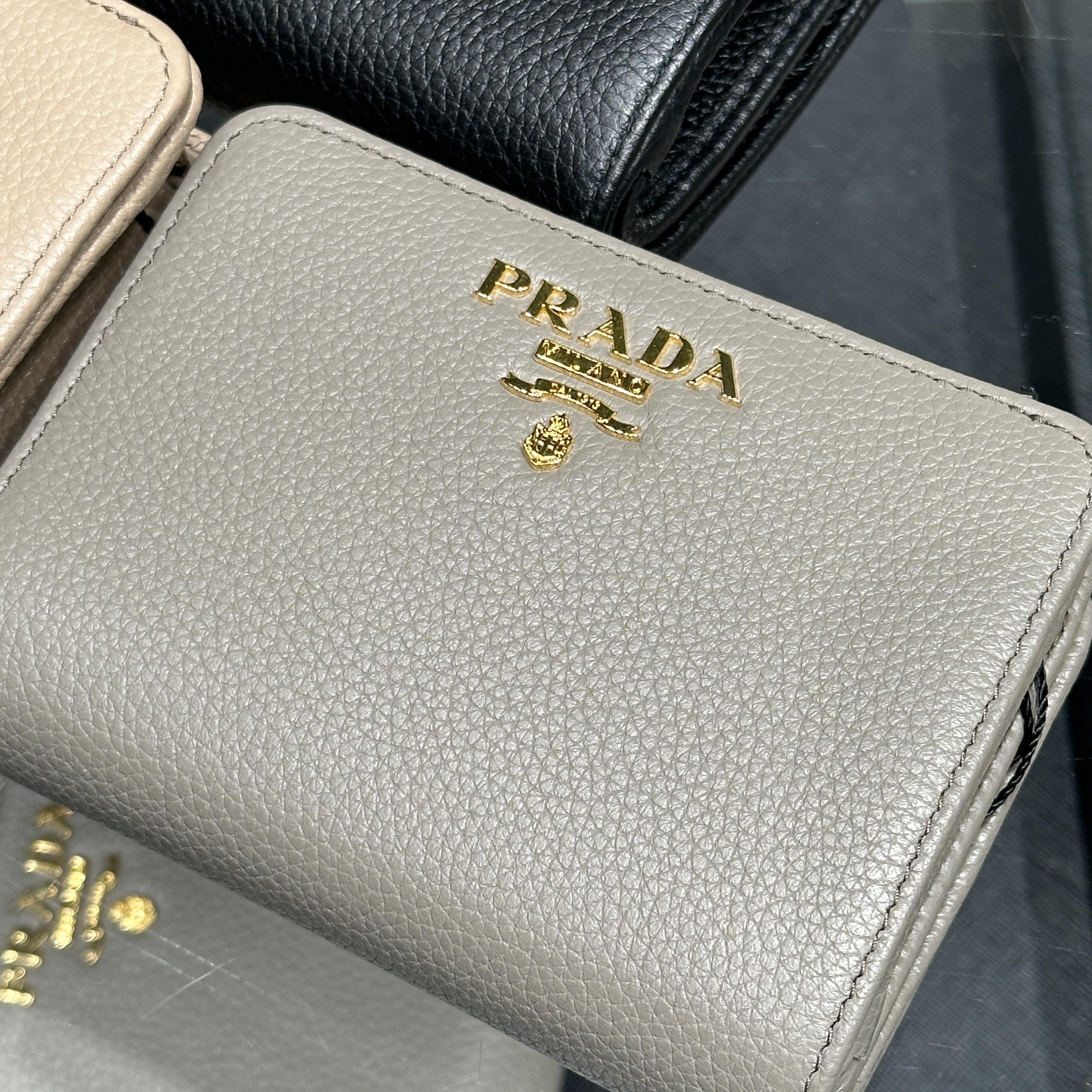 【VIPセール】PRADA プラダ レディース ウォレット 1ML018 VIPセール】PRADA プラダ レディース ウォレット 1ML018