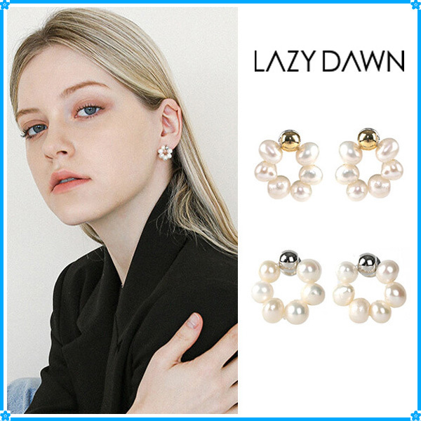 【LAZY DAWN】pearl flower earring E049〜ピアス★2022SS