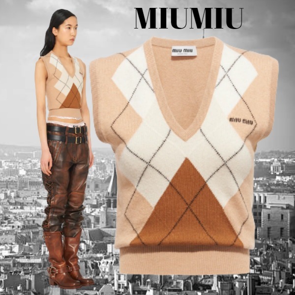 定番公式通販 【MIUMIU】ELLE掲載☆クロップドカシミアベスト Vネック ...