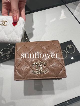 CHANEL x 折りたたみ財布(レディース) - 海外通販のBUYMA