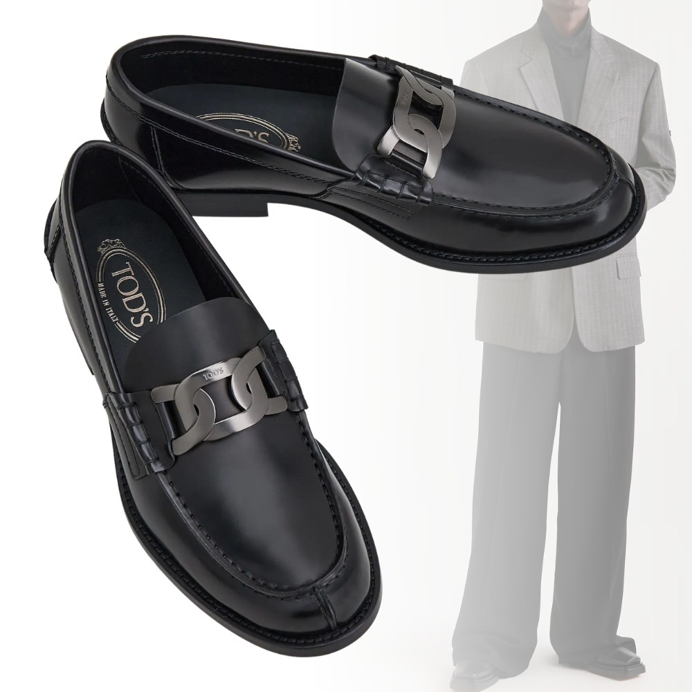 売り出し最安値 国内発送【TOD´S】レザー ローファー ロゴ入りチェーン