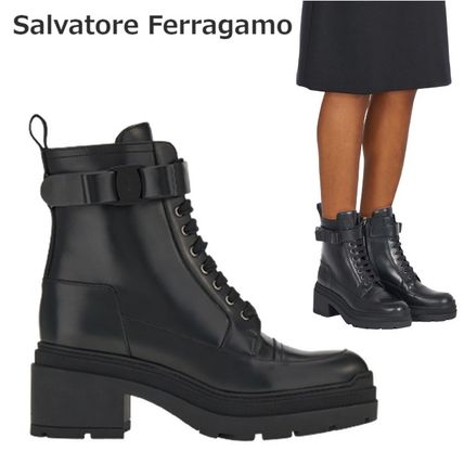リボン FERRAGAMO(フェラガモ) ブーツ(レディース) - 海外通販のBUYMA