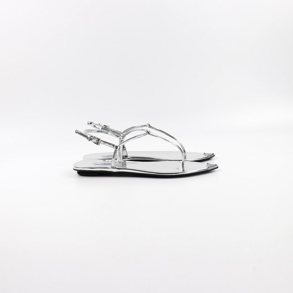 《PRADA》 送料/関税込 1Y881M 055 F0118 革サンダル
