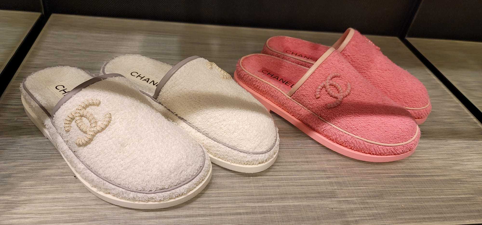 新作CHANEL★シャネルもこもこサンダル 入手困難 直営店