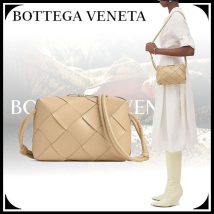 カメラバッグ BOTTEGA VENETA(ボッテガヴェネタ) - 海外通販のBUYMA
