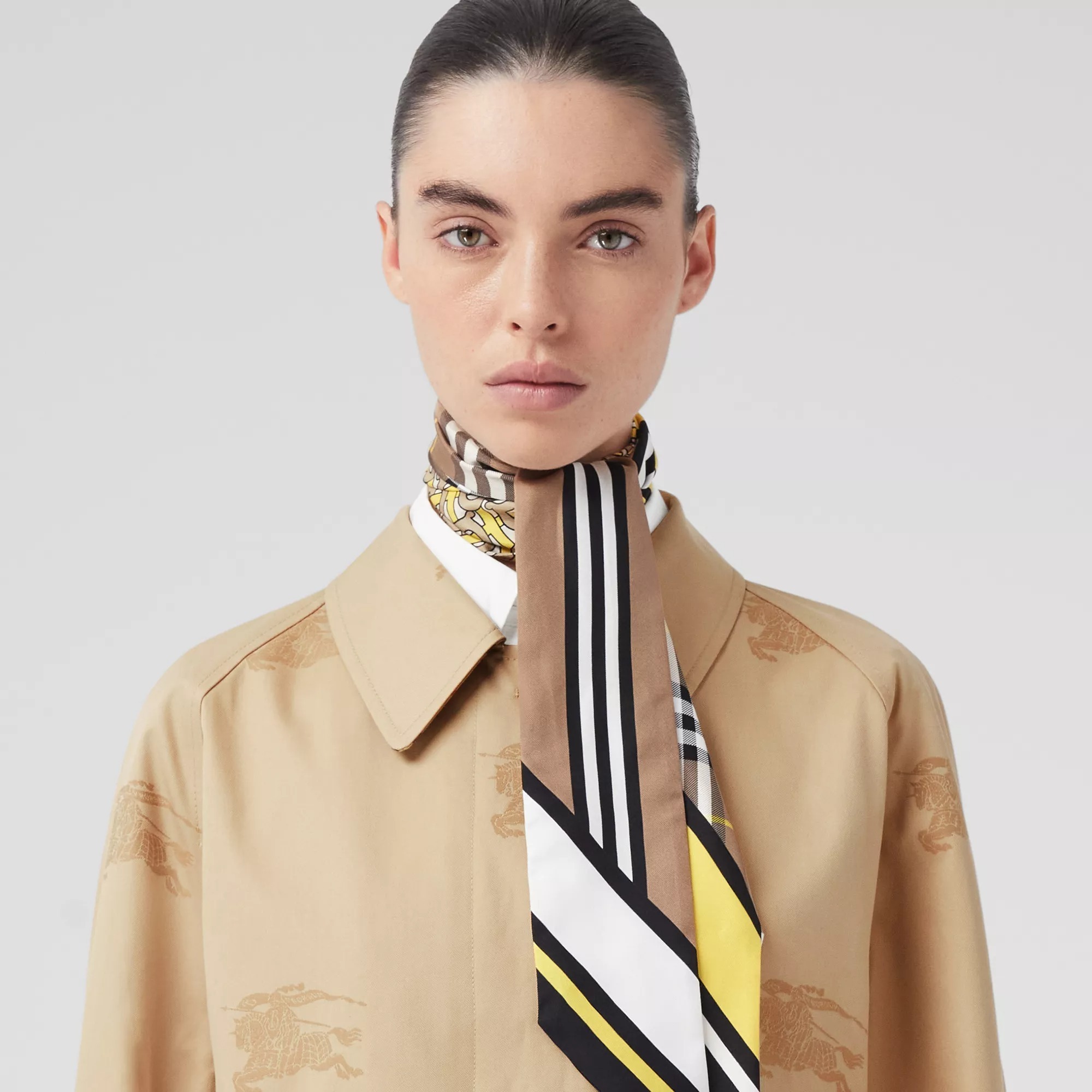 大人気*Burberry*モンタージュプリント シルク スキニースカーフ