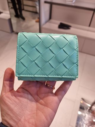三つ折り BOTTEGA VENETA(ボッテガヴェネタ) 折りたたみ財布 ...