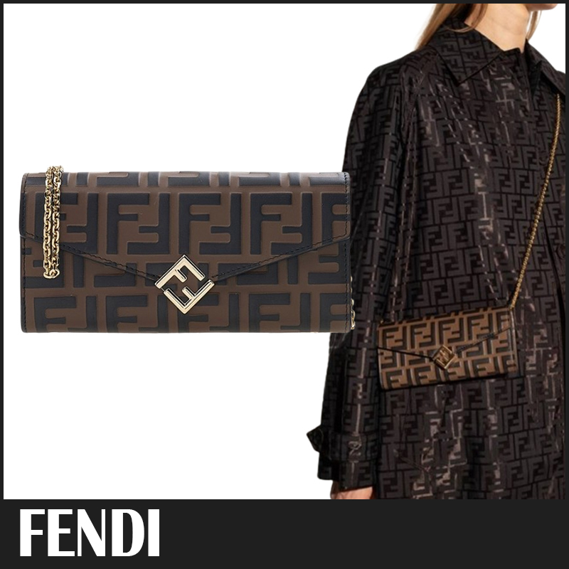 送料関税込☆FENDI 長財布 チェーン レザー ウォレット☆超人気