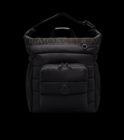 新到着 MONCLER モンクレール アンタルティカ バックパック ブラック