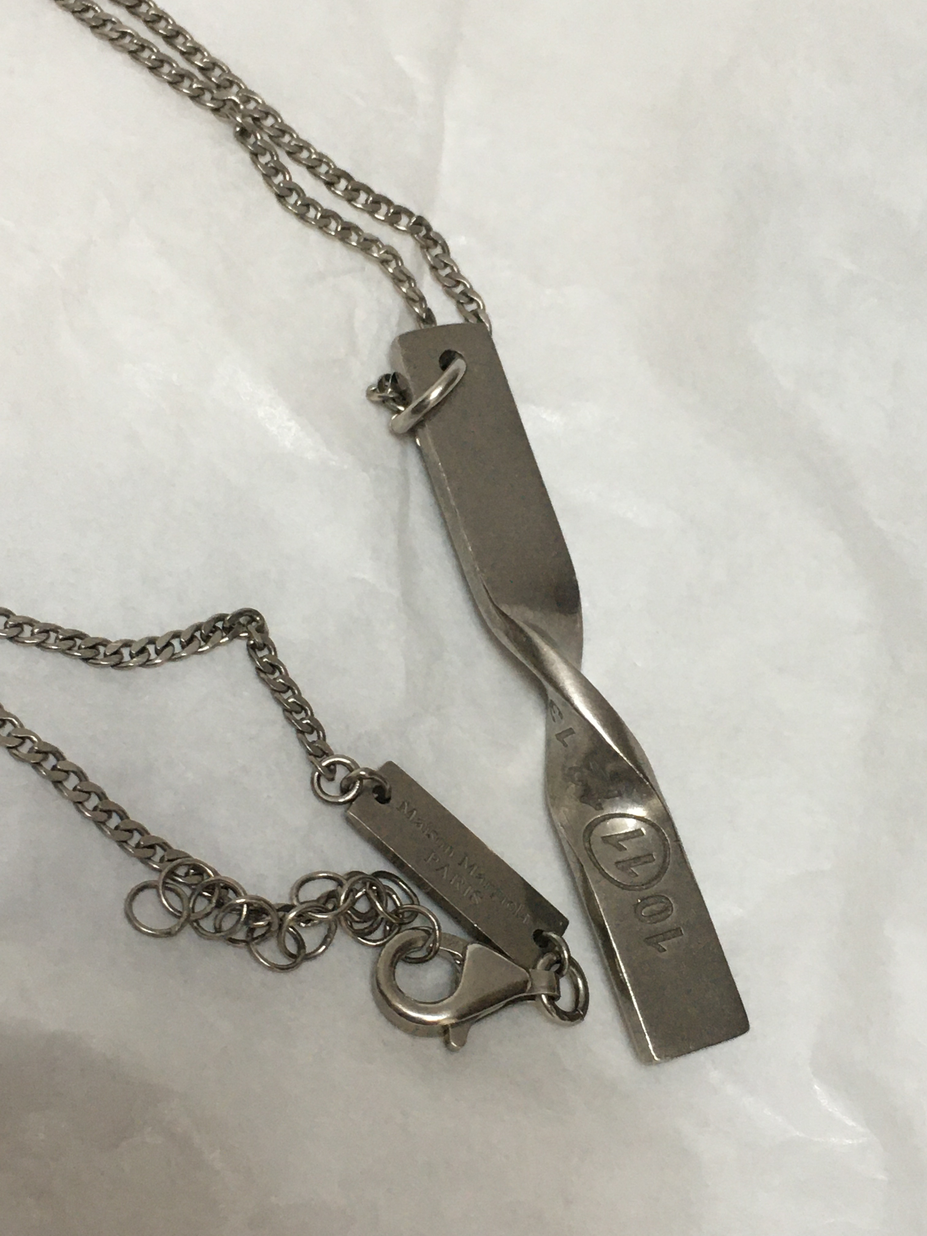 人気商品超目玉 目玉商品 Maison Margiela ロゴ ツイストナンバー