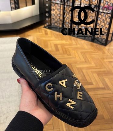 CHANEL(シャネル) フラットシューズ(レディース) - 海外通販のBUYMA