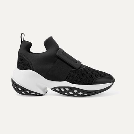 Roger Vivier(ロジェ・ヴィヴィエ) スニーカー(レディース) - 海外通販 ...