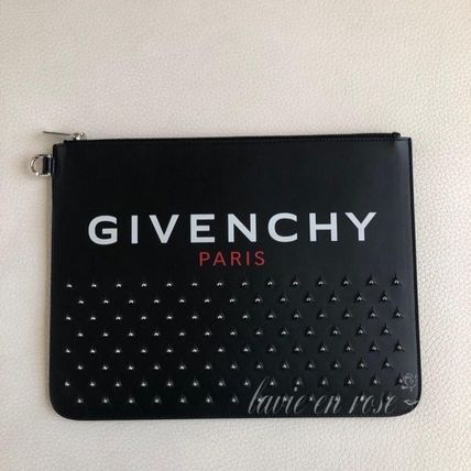 GIVENCHY(ジバンシィ) クラッチバッグ(レディース) - 海外通販のBUYMA