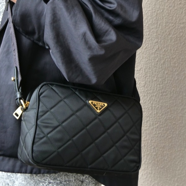 PRADA【セール】国内発■トライアングルロゴ ショルダーバッグ