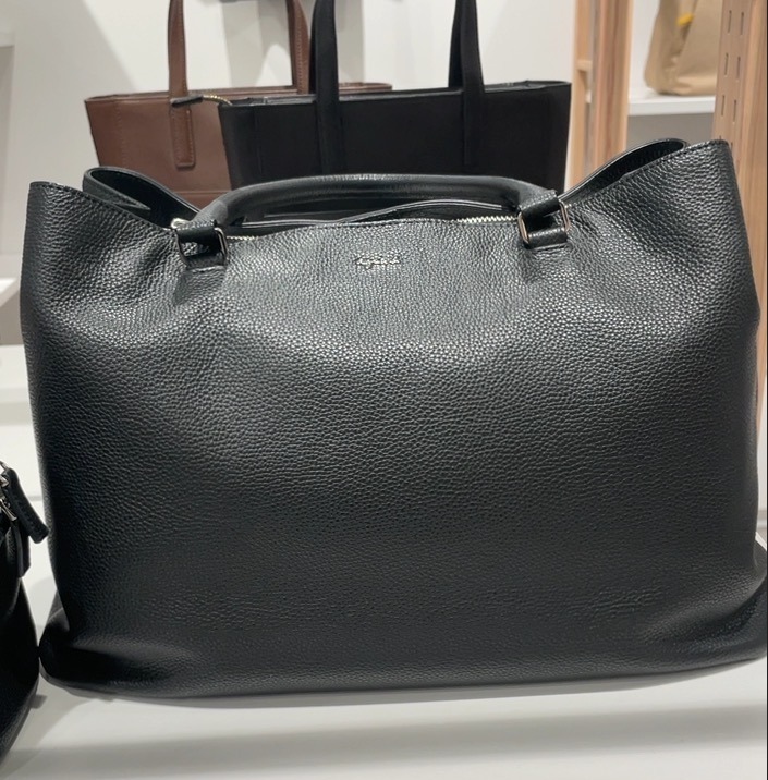 アニエスベー【セール】国内発■たっぷり入るトートバッグ