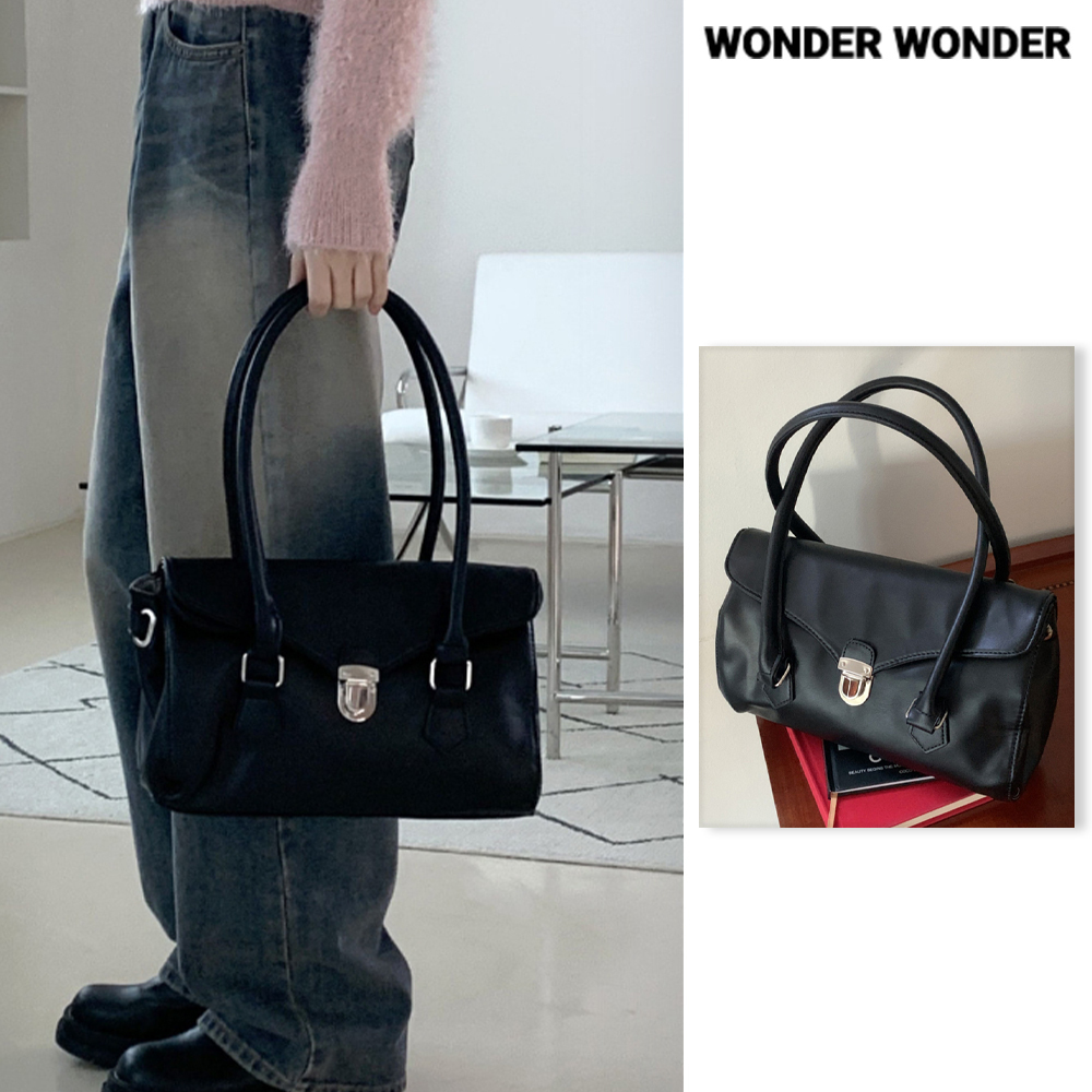 【WONDER WONDER】Classic Buckle Baguette Square Shoulder Bag