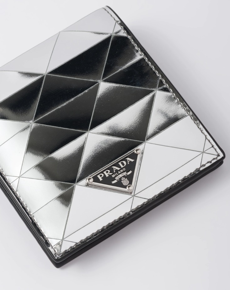 PRADA ブラッシュドレザー二つ折り財布 ARGENTO / 2MO513_2D0F PRADA ブラッシュドレザー二つ折り財布 ARGENTO / 2MO513_2D0F