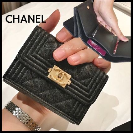 三つ折り CHANEL(シャネル) 財布・小物(レディース) - 海外通販のBUYMA