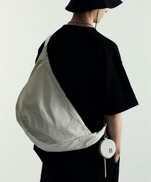 MIM the wardrobe easy messenger bag バッグ MIM the wardrobe] 韓国☆EASY MESSENGER BAG (MIM the wardrobe