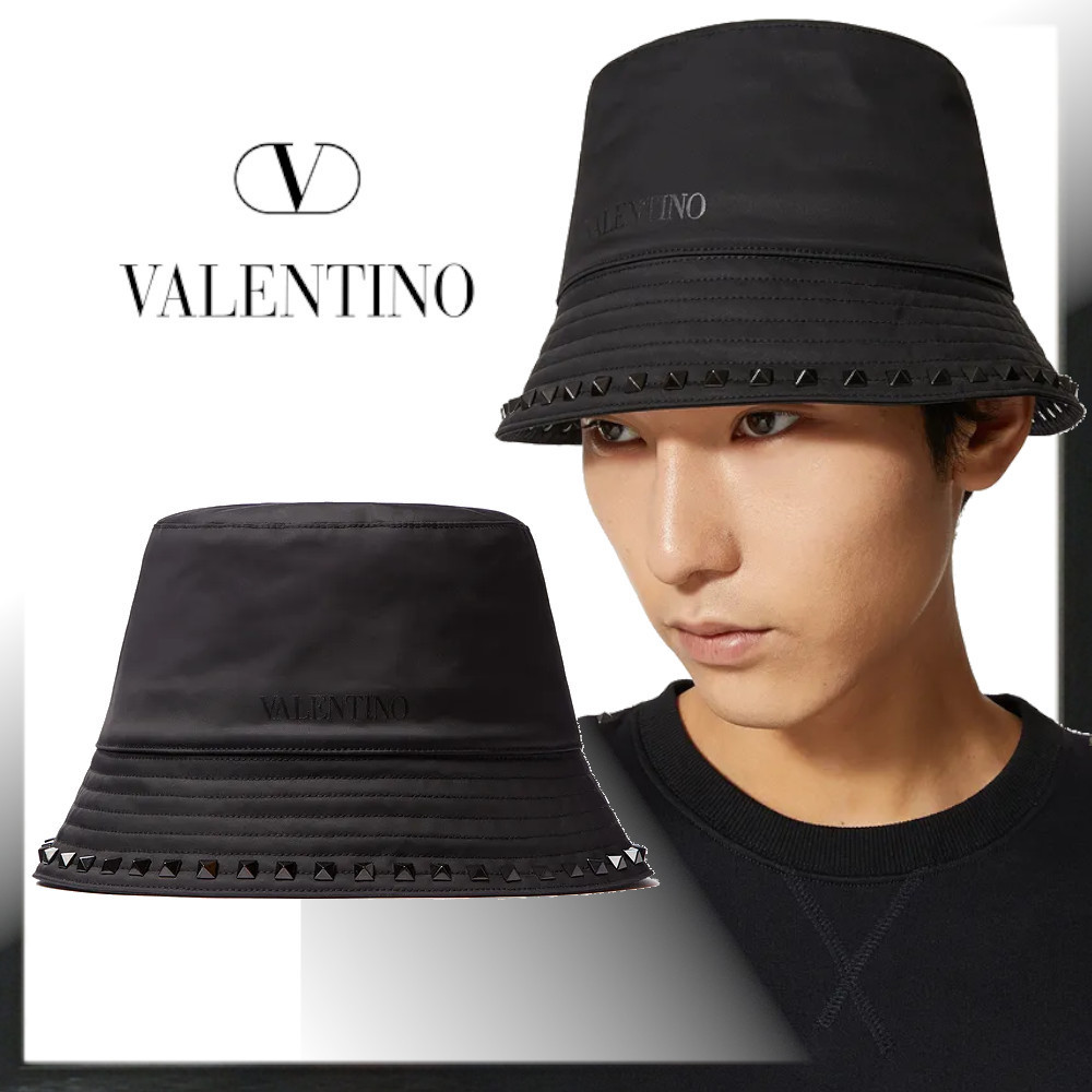 VALENTINO 【 海外限定 】BUCKET BLACK アンタイトルド ハット VALENTINO 【 海外限定 】BUCKET BLACK アンタイトルド ハット