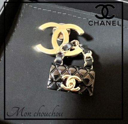 ブローチ CHANEL(シャネル) アクセサリー(レディース) - 海外通販のBUYMA