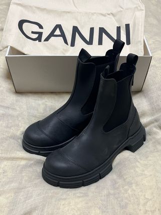 Ganni(ガニー) ショートブーツ・ブーティ(レディース) - 海外通販のBUYMA