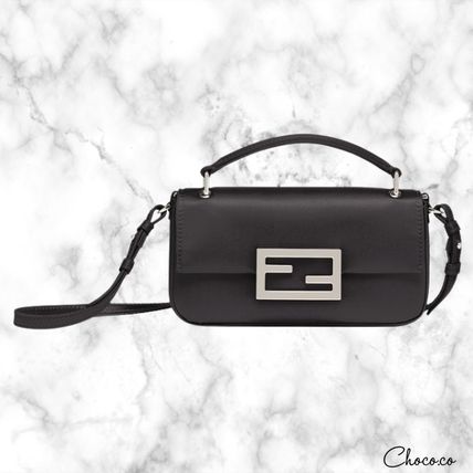 ショルダー付きスマホケース FENDI(フェンディ) iPhone・スマホケース ...