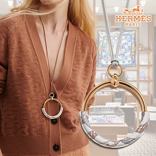 HERMES ネックレス デラ カヴァレリア ループ ペンダント 白 www