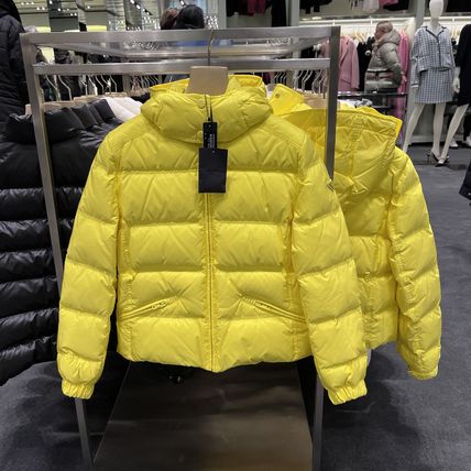 イエロー(黄色)系 PRADA(プラダ) ダウンジャケット・コート ...
