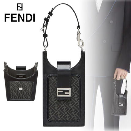 ショルダー スマホケース FENDI(フェンディ) - 海外通販のBUYMA