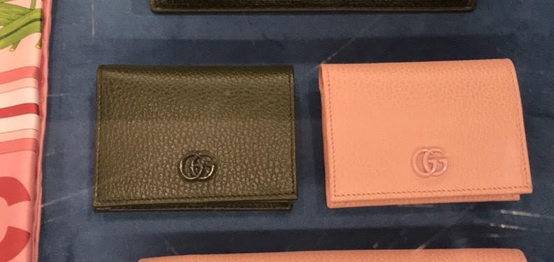 【関税込/国内発】GUCCIメタルロゴ 折り畳み財布 ギフト包装可
