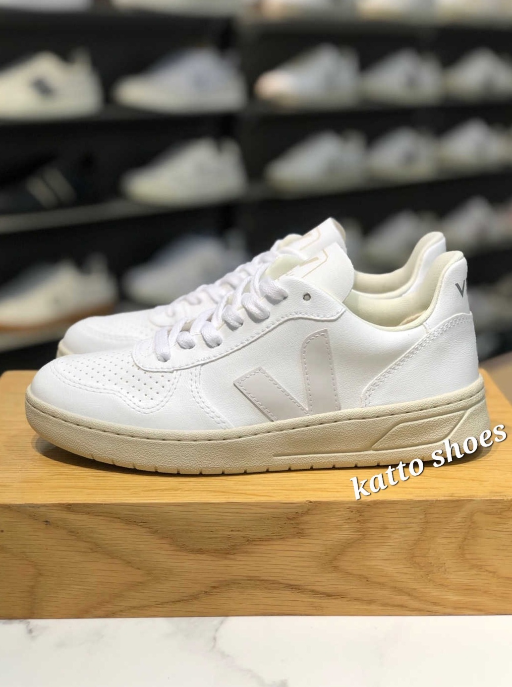VEJA★V-10★FULL WHITE ★兼用