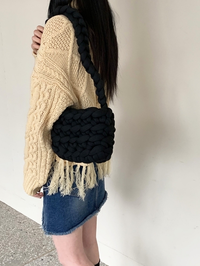 【WONDER WONDER】Noming Giant Hand Knitting Big Shoulder Bag WONDER WONDER】Noming Giant Hand Knitting Big Shoulder Bag