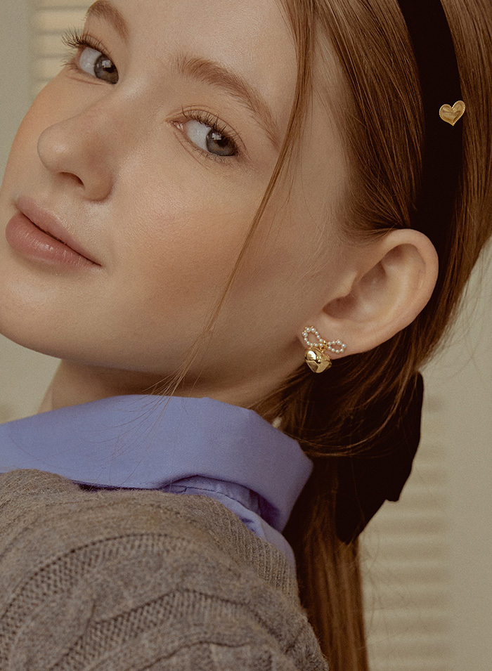 【TATIANA】Pearl Ribbon with Heart Earring EC1945〜ピアス TATIANA】Pearl Ribbon with Heart Earring EC1945〜ピアス